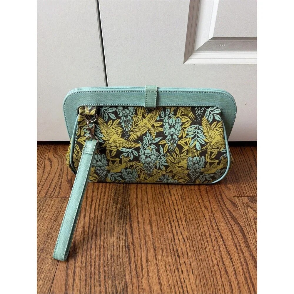 Petunia Pickle Bottom Diaper bag Wristlet With Changing Pad